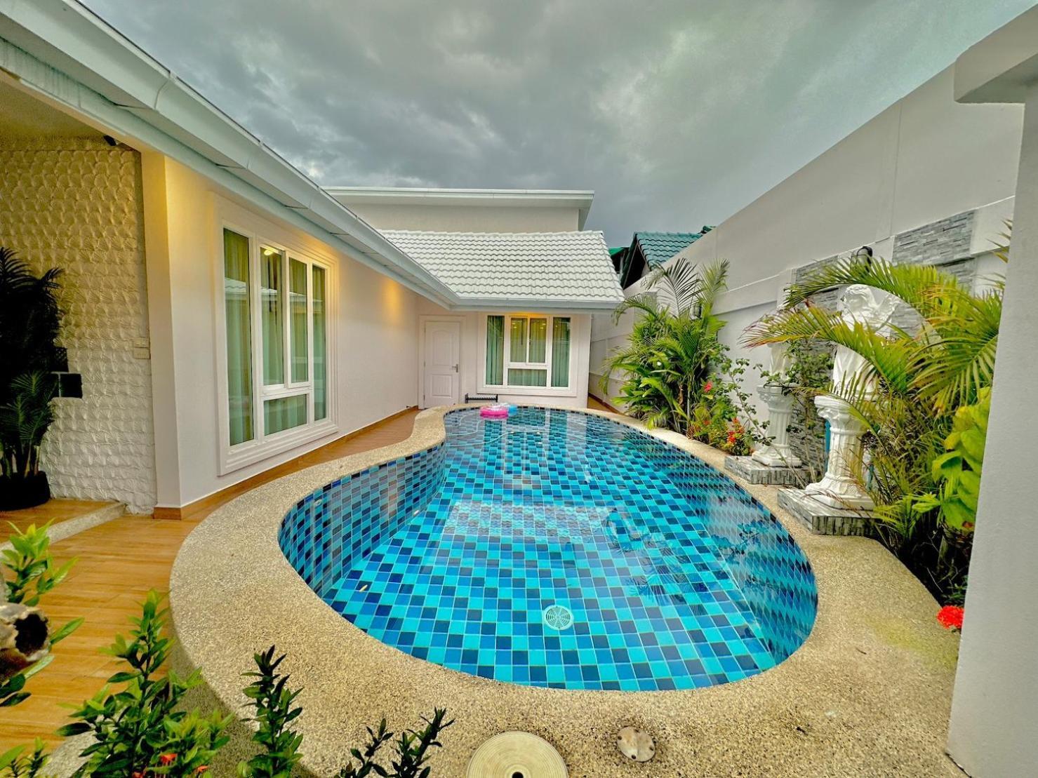 Tagvilla Suksabai In - 04 Bedroom Villa
