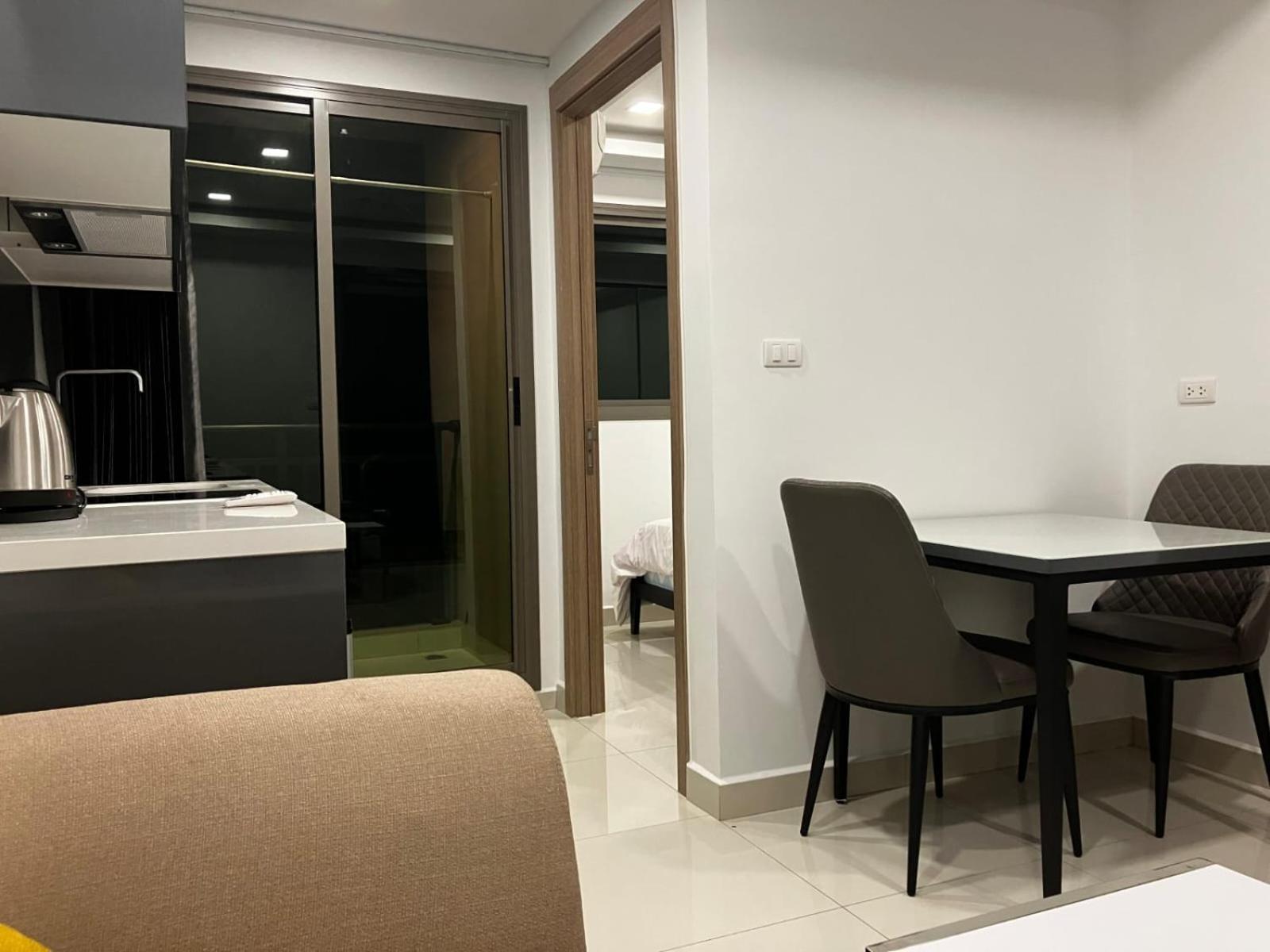 Apartment Luxury Living With Grand Pool