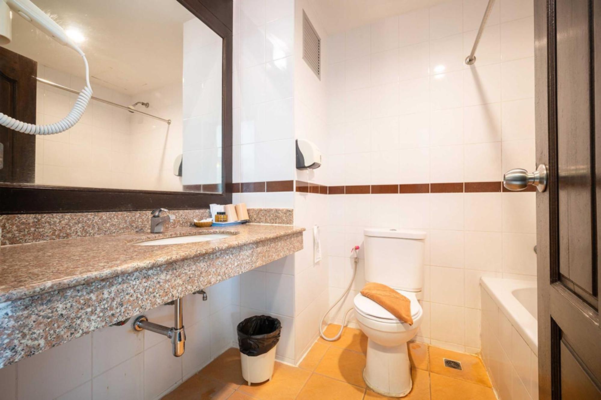 Dancenter Luxury Underwater World Apartment