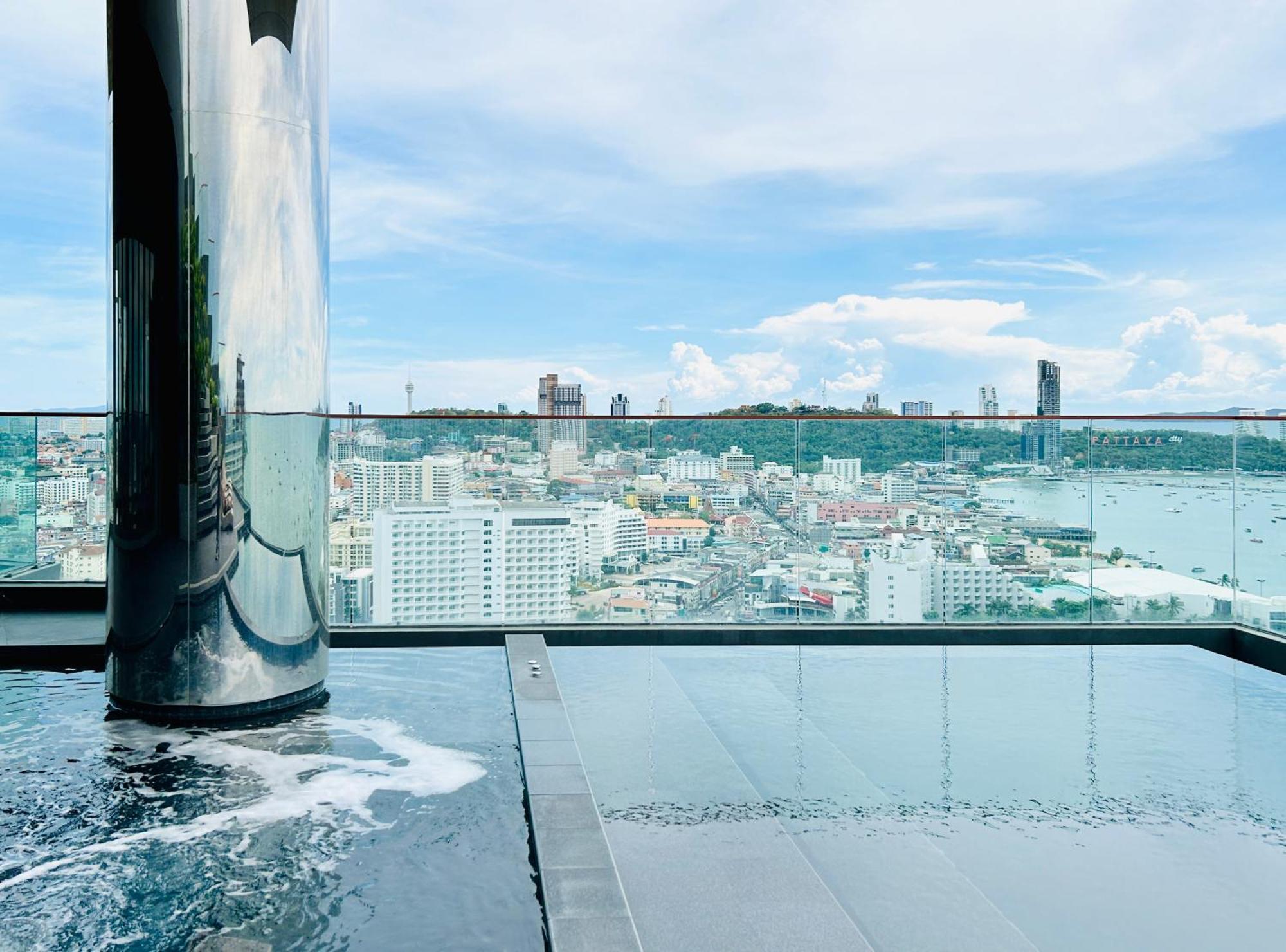 Apartment Edge By Yoyo *