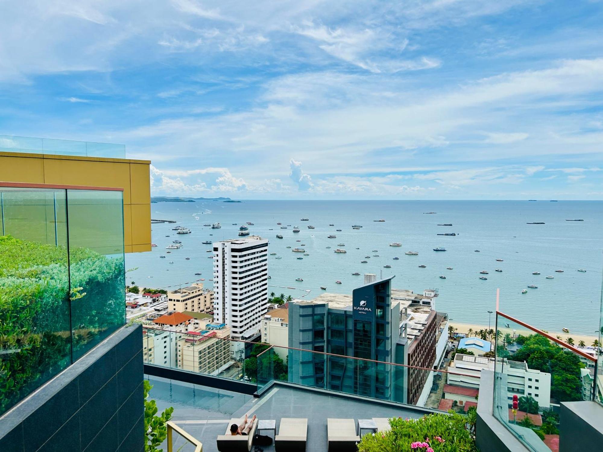 Edge By Yoyo Apartment Pattaya