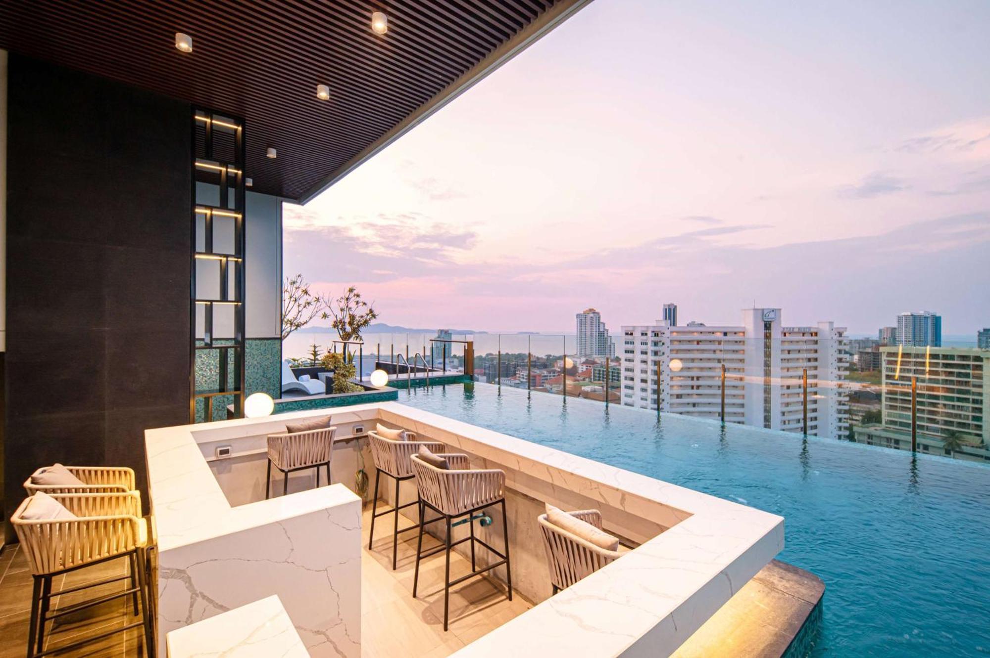 Beverly Mountain Bay, Trademark Collection By Wyndham 4* Pattaya