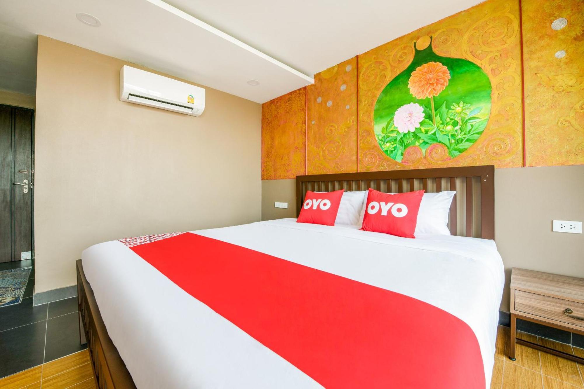 Hotel Super Oyo 458 Nakorn Siam Boutique 2*