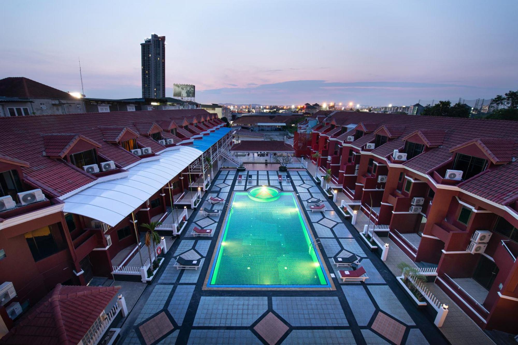 Arawana Regency North 4*