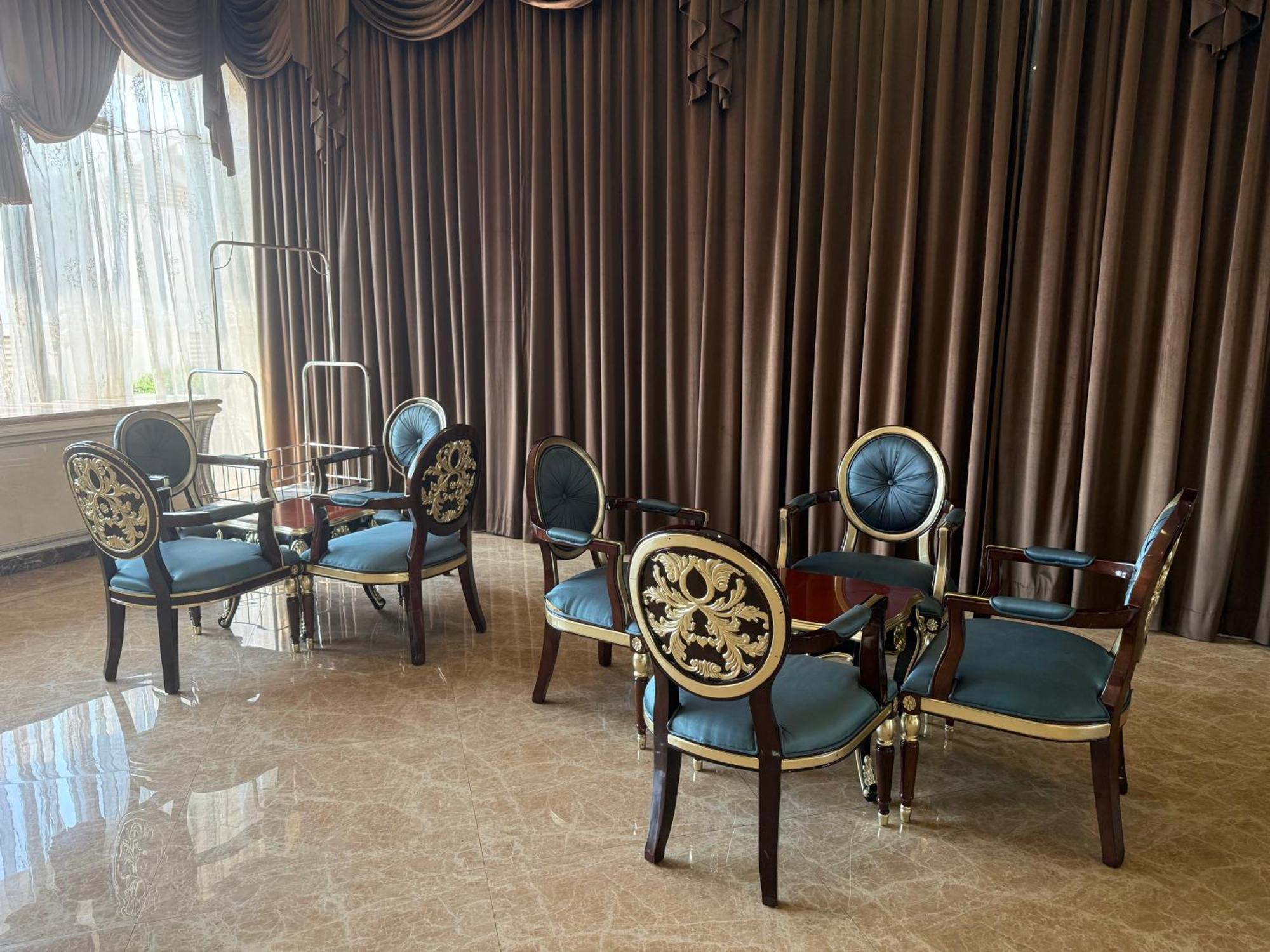 Hotel Lk Kk