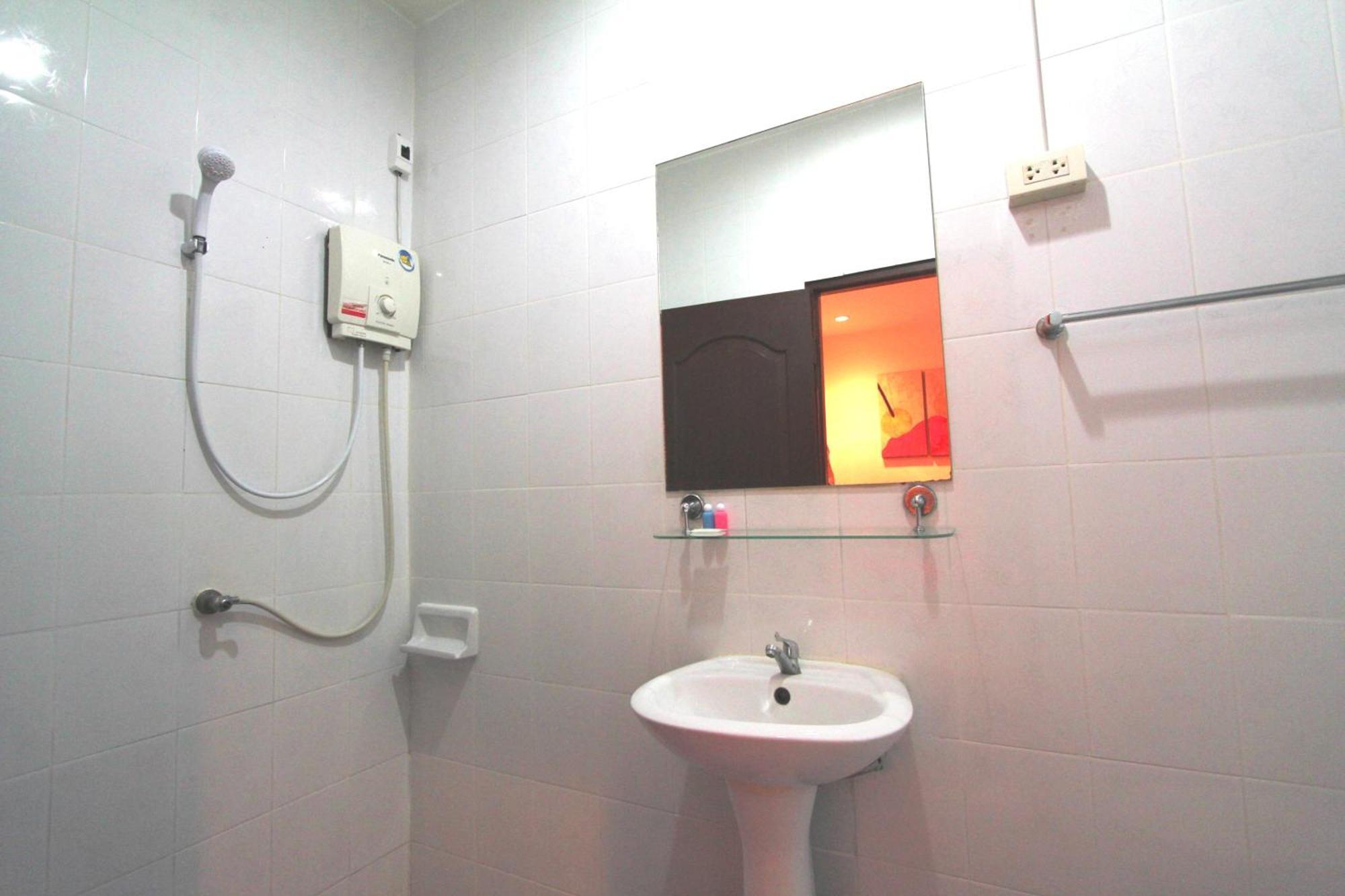 Walking Street Guest house *
