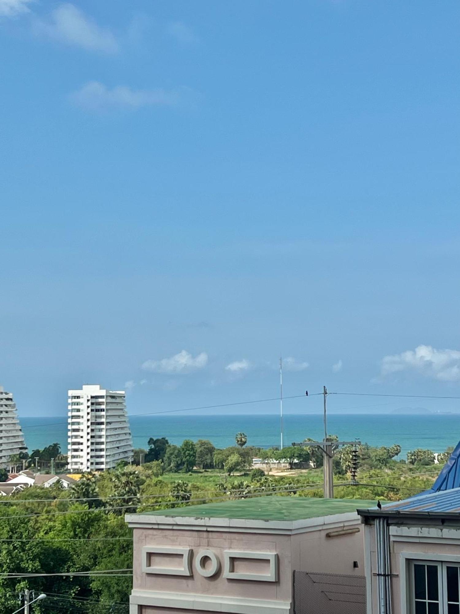 Apartment With Waterpark Pattaya
