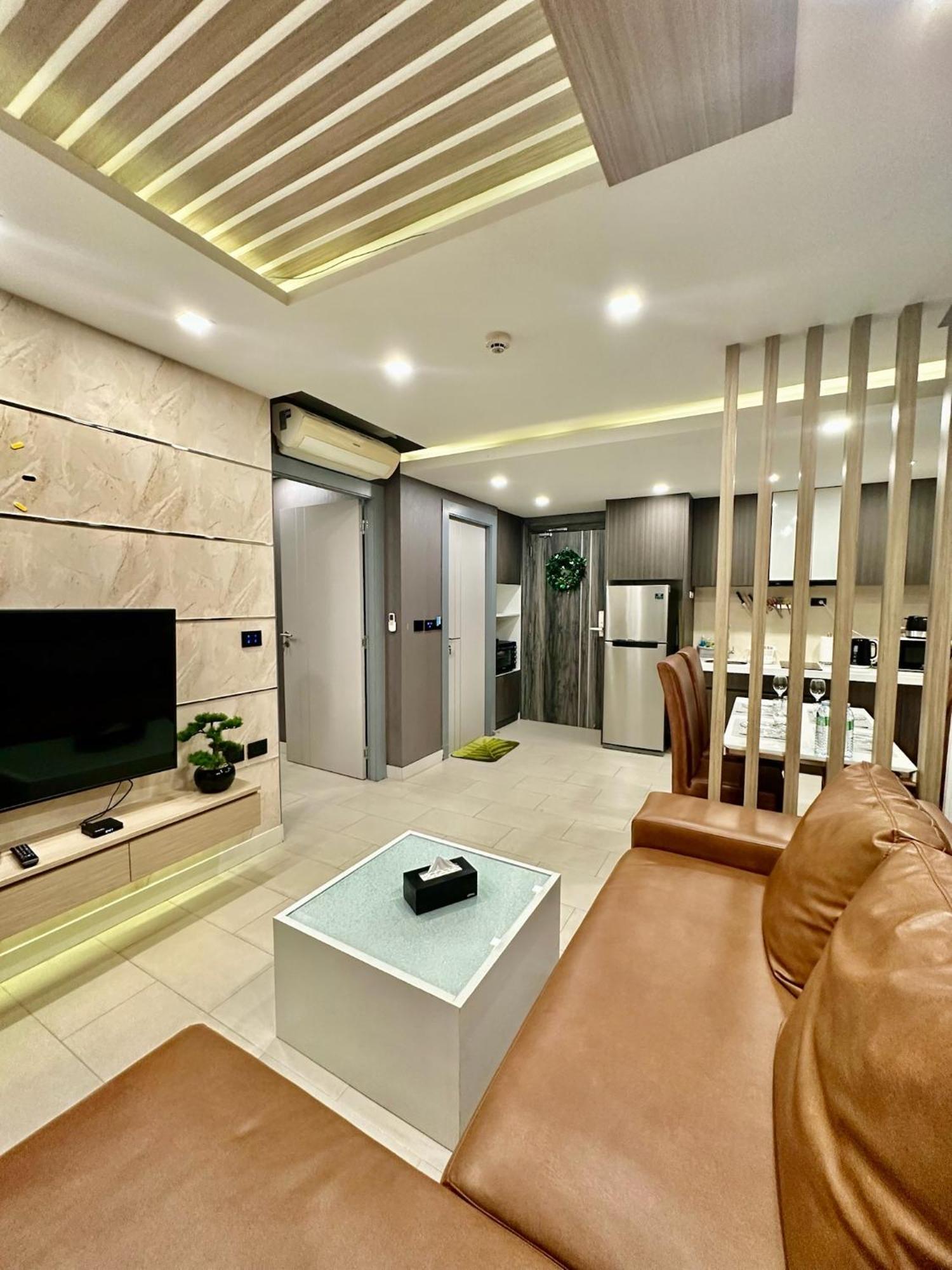 The Prim Grand Wongamat N103 - Spacious Near The Sea Apartment