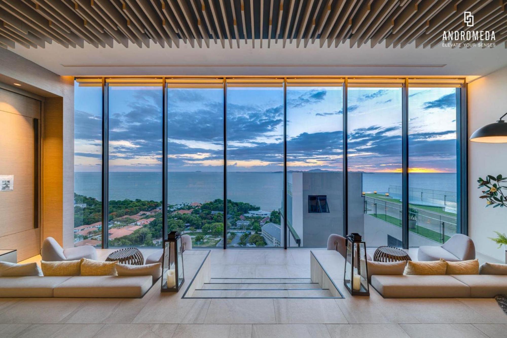 Apartment Luxury 2 Bed Sea View - Excellent Location Pattaya