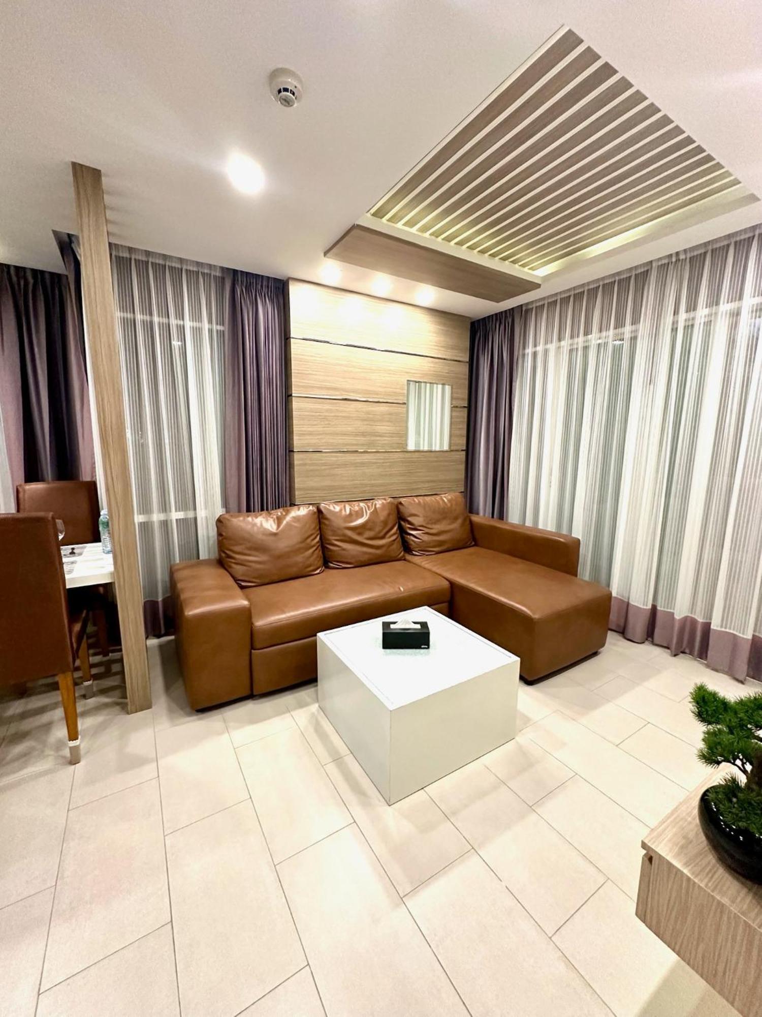 The Prim Grand Wongamat N103 - Spacious Near The Sea Apartment