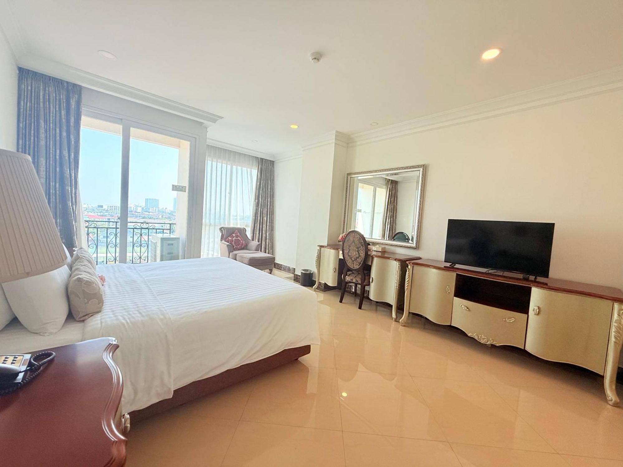 Hotel Lk Kk