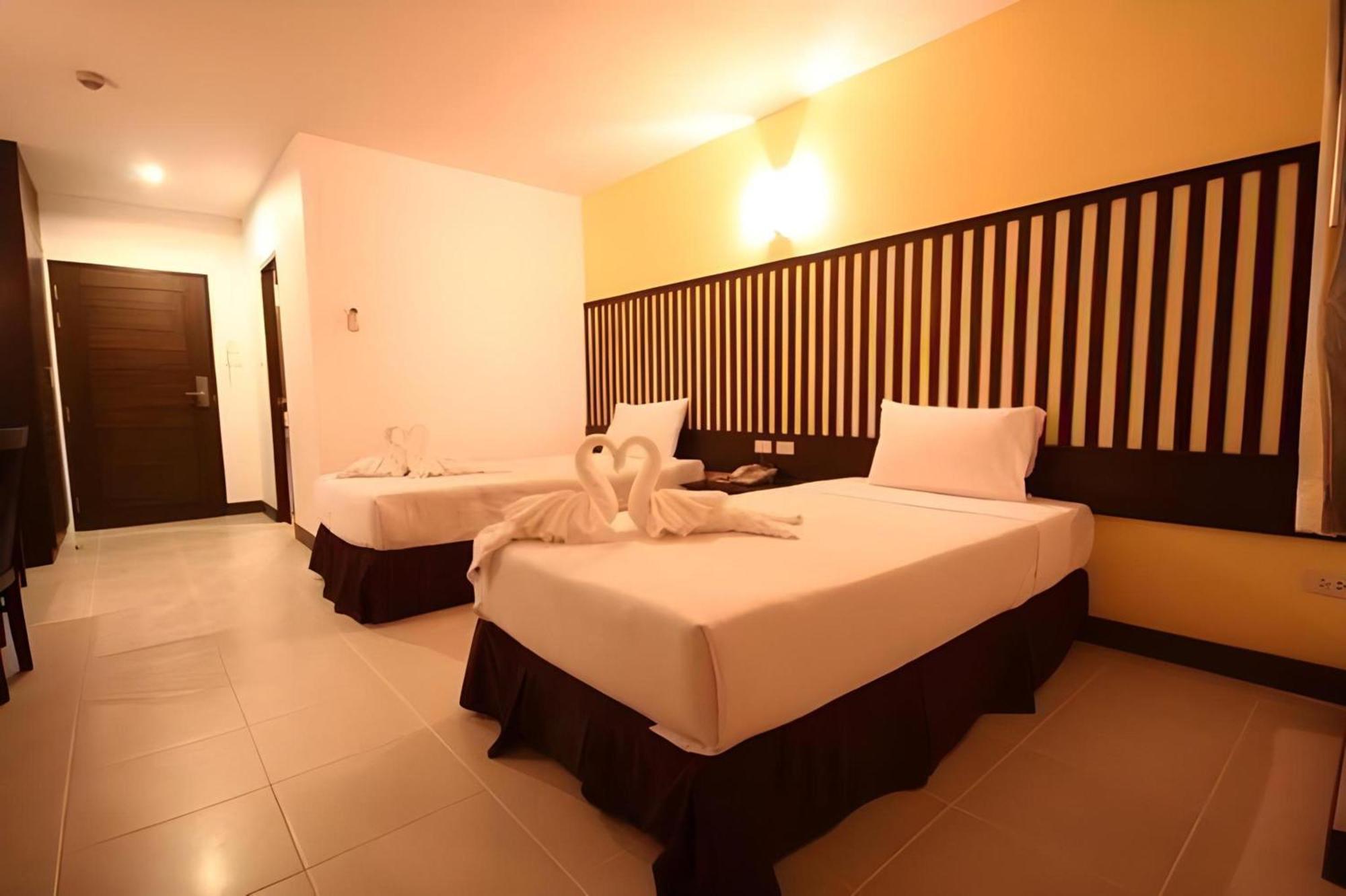 Sunday Ja Hotel