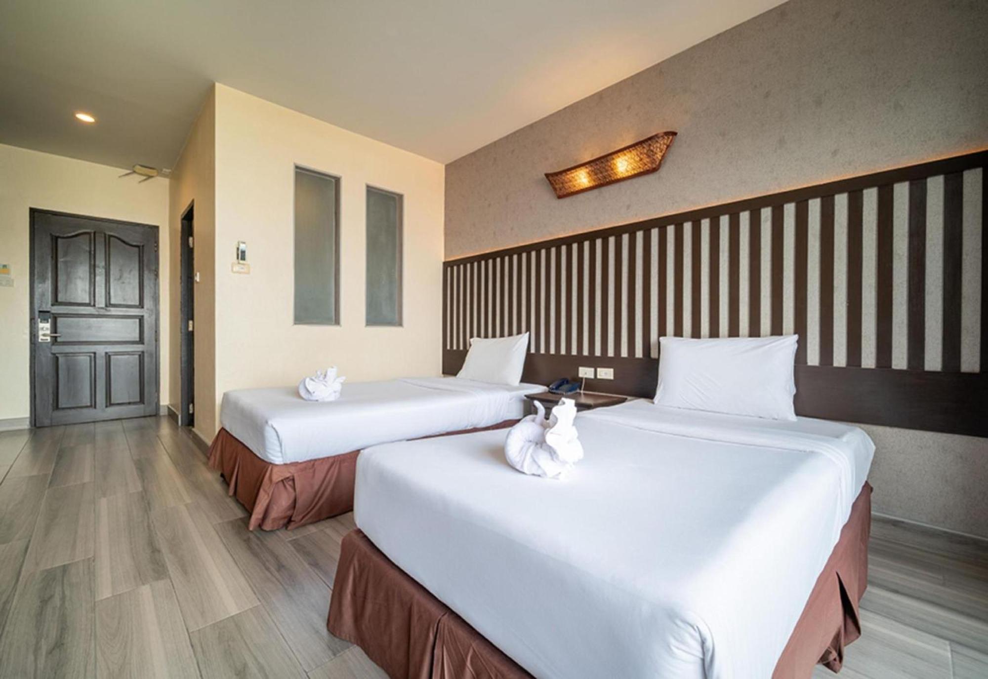 Sunday Ja Hotel