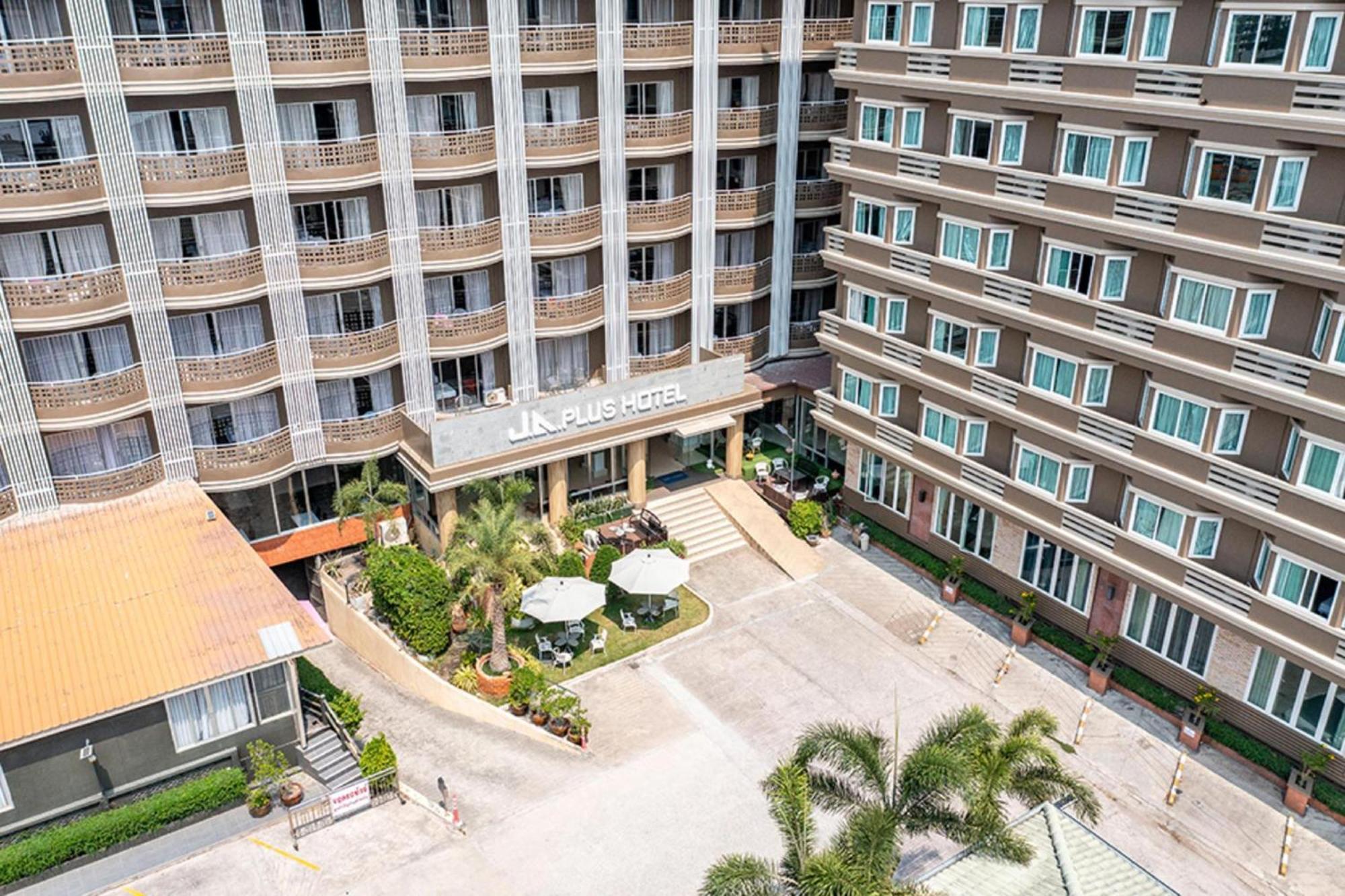 Sunday Ja Hotel