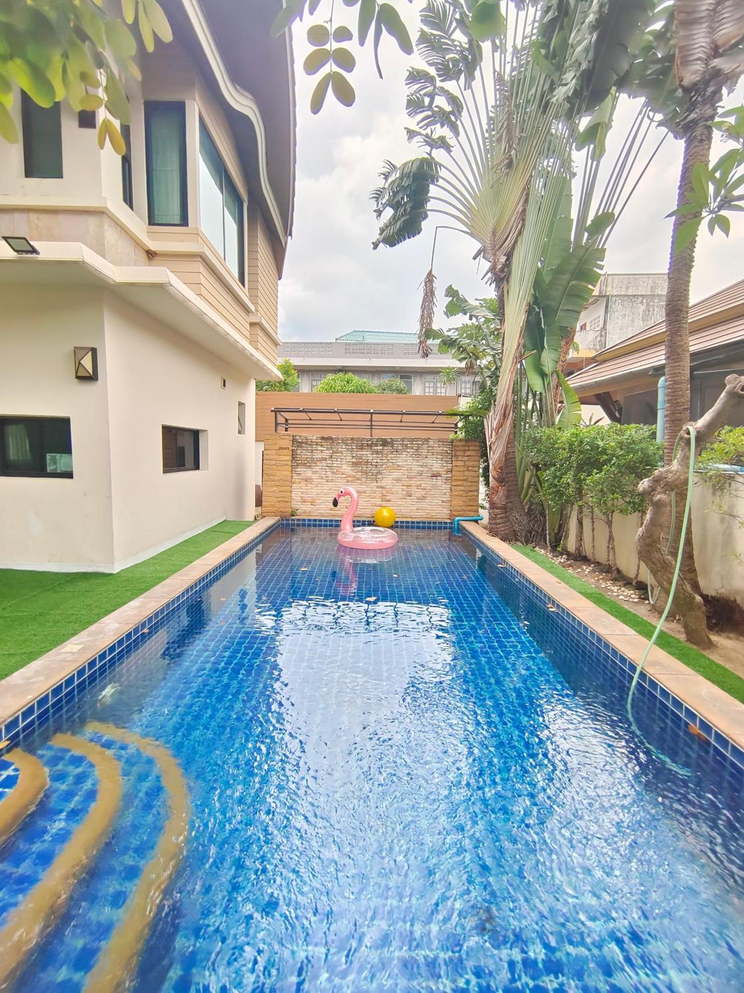 Villa Baan Natcha Pool Center *