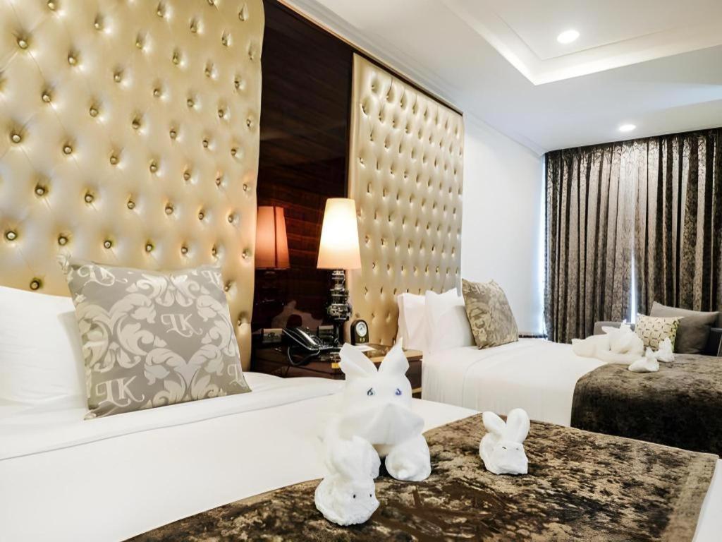 Lk Grand Empire Hotel