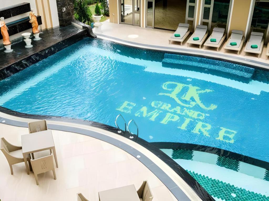 Lk Grand Empire