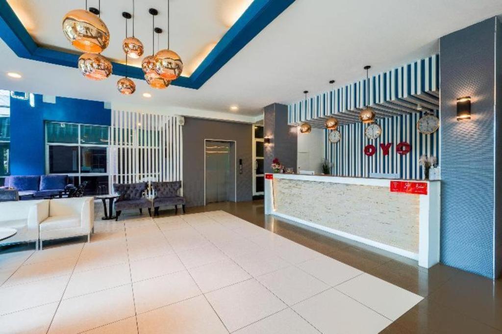 Hotel Oyo 1126 Curve Boutique 3*