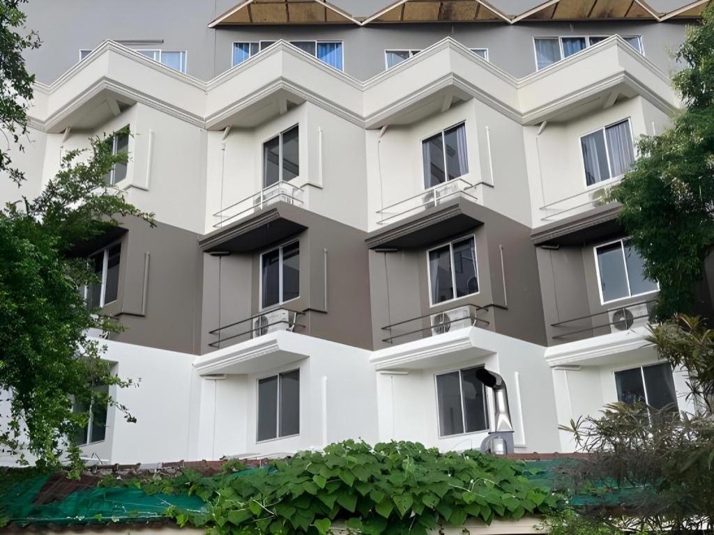 Hotel Prs By Sojourn