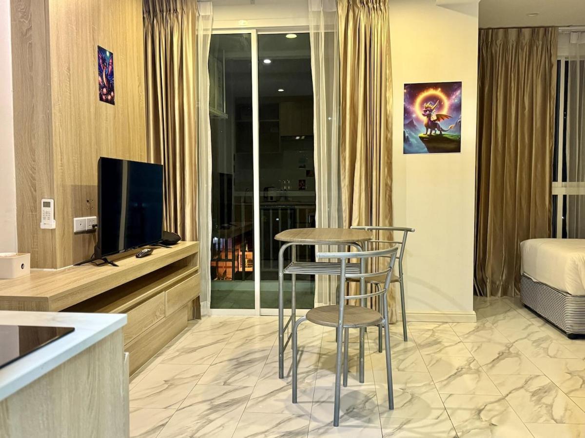Spyro Apartment