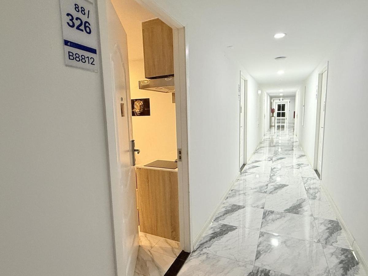 Tiger Apartment *