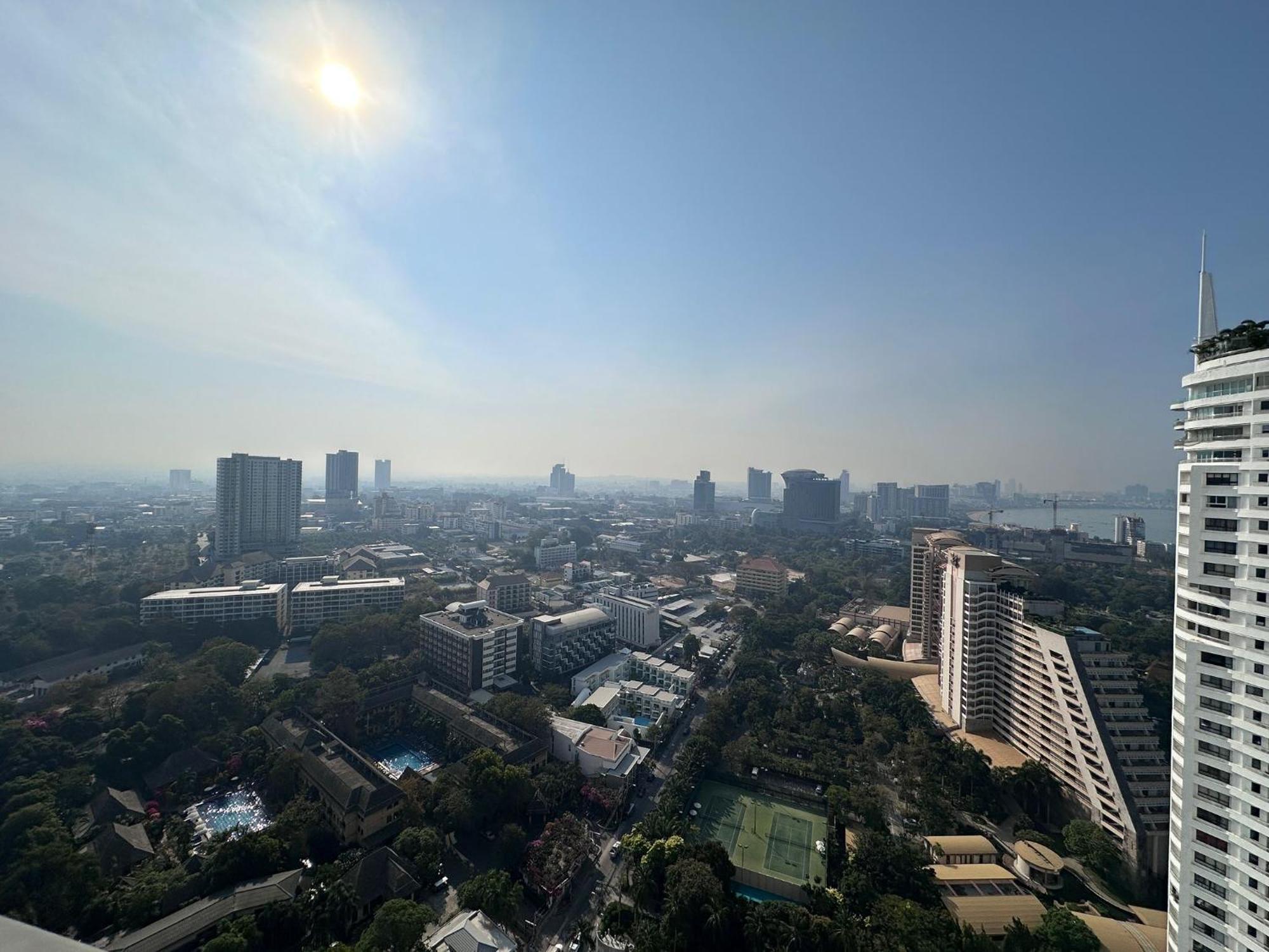 Zire Wongamat Apartment *