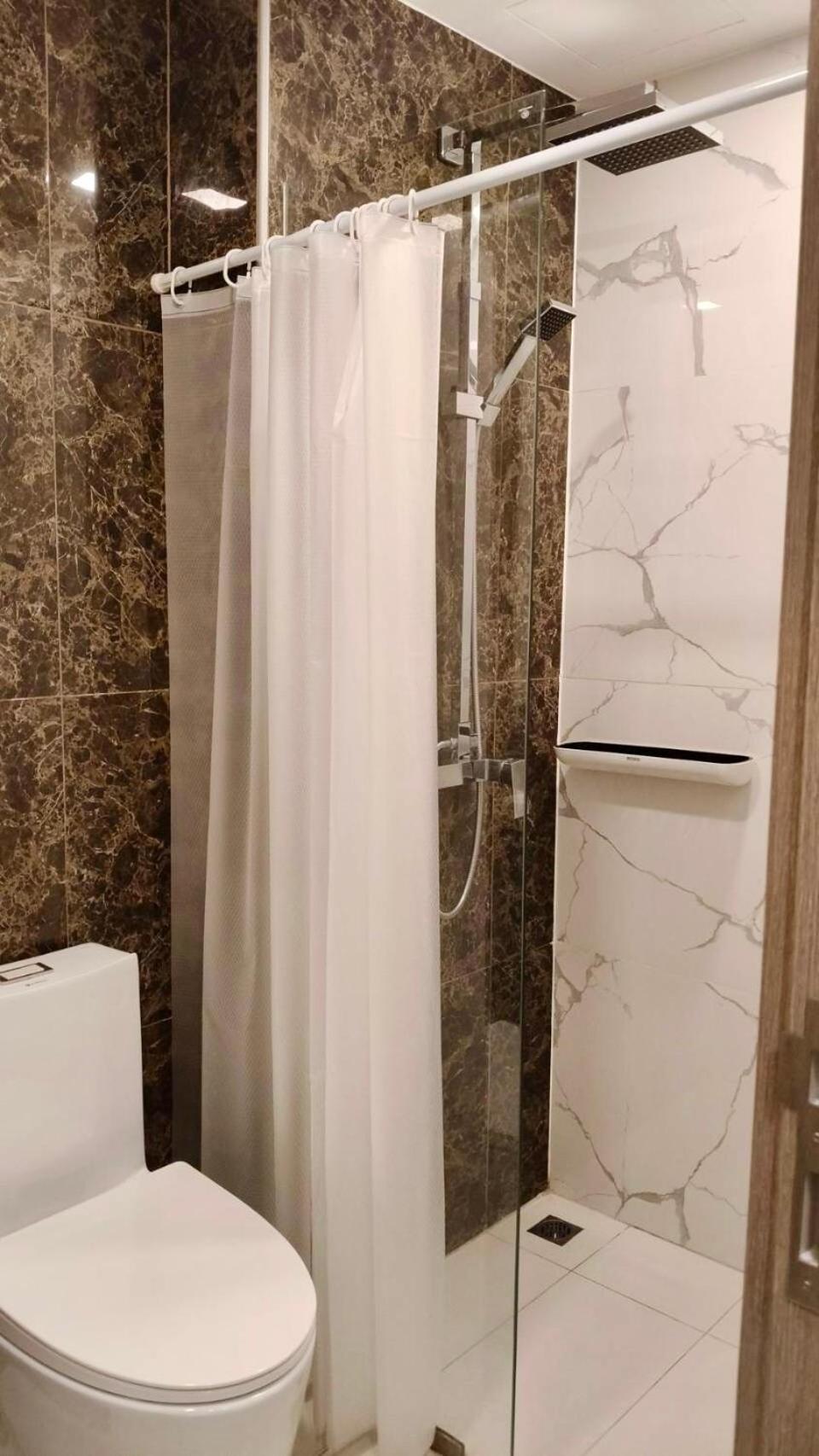 Apartment Pool Access Near And Town Pattaya