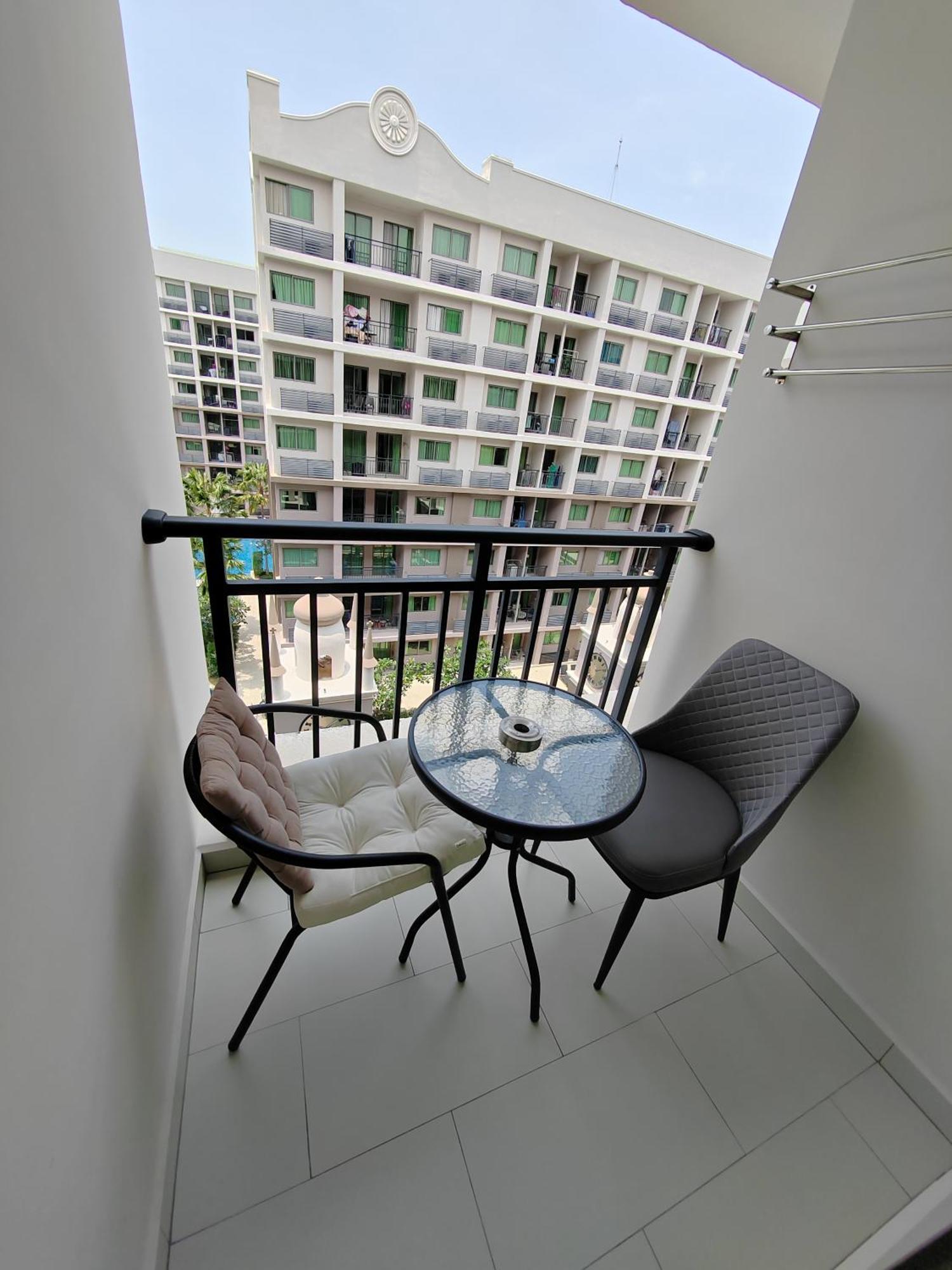1 Bedroom Arcadia Continental Apartment
