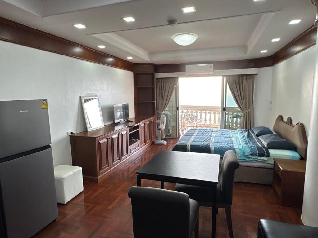 Sky Apartment Pattaya