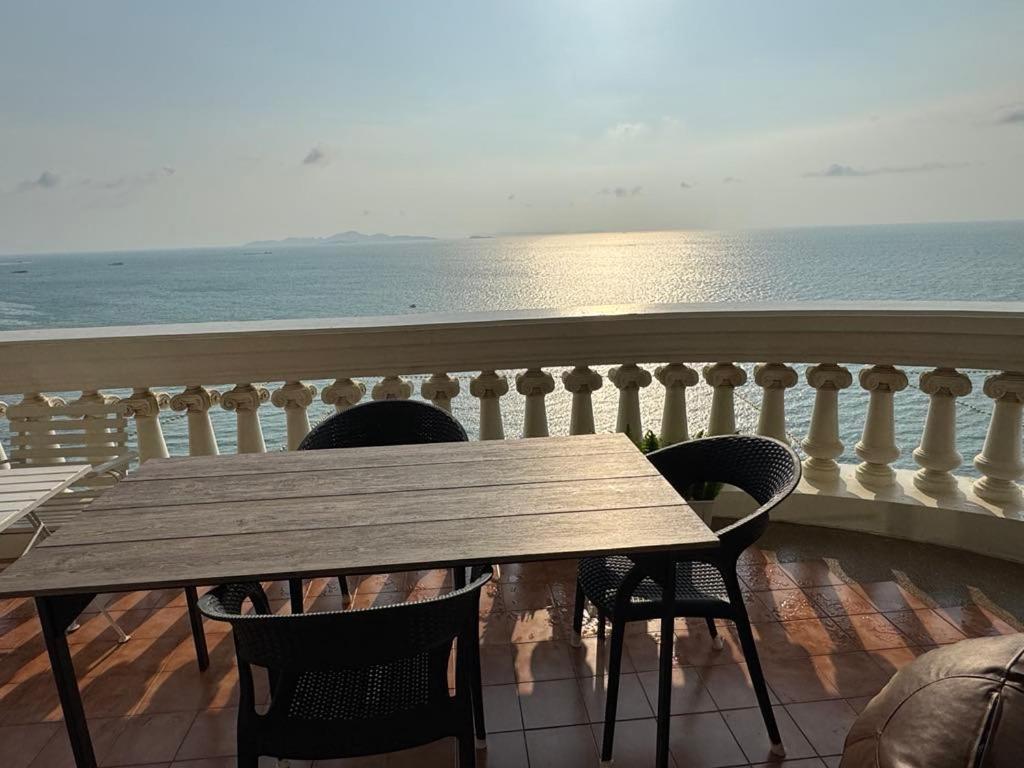 Sky Sea View Apartment *
