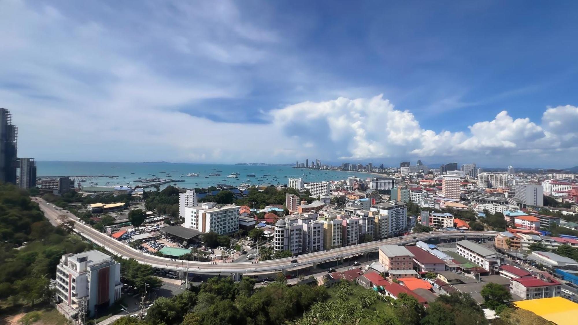 Walking Street Unixx Beautiful Sea View Apartment *