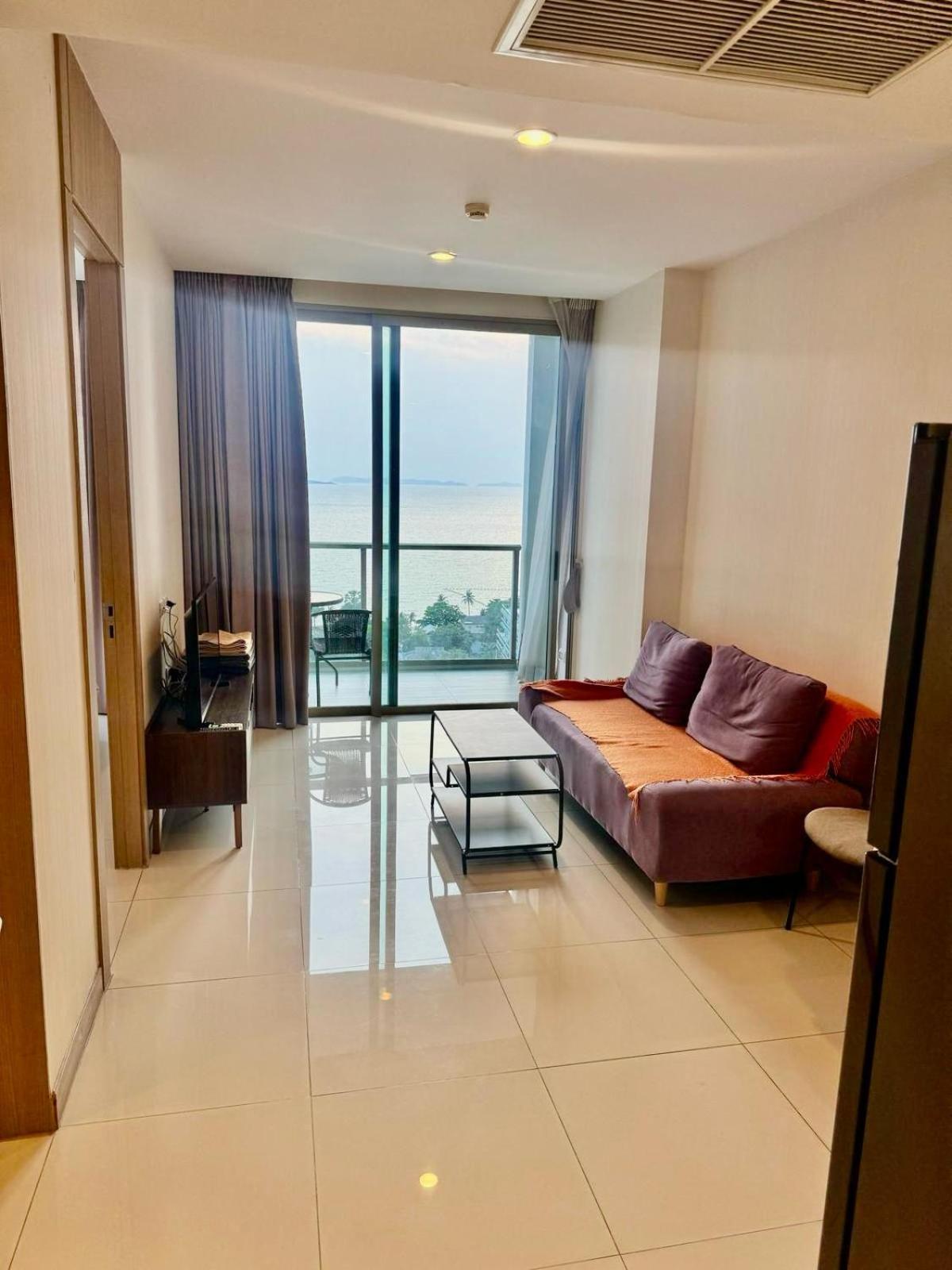 Apartment Riviera Wongamat Pattaya