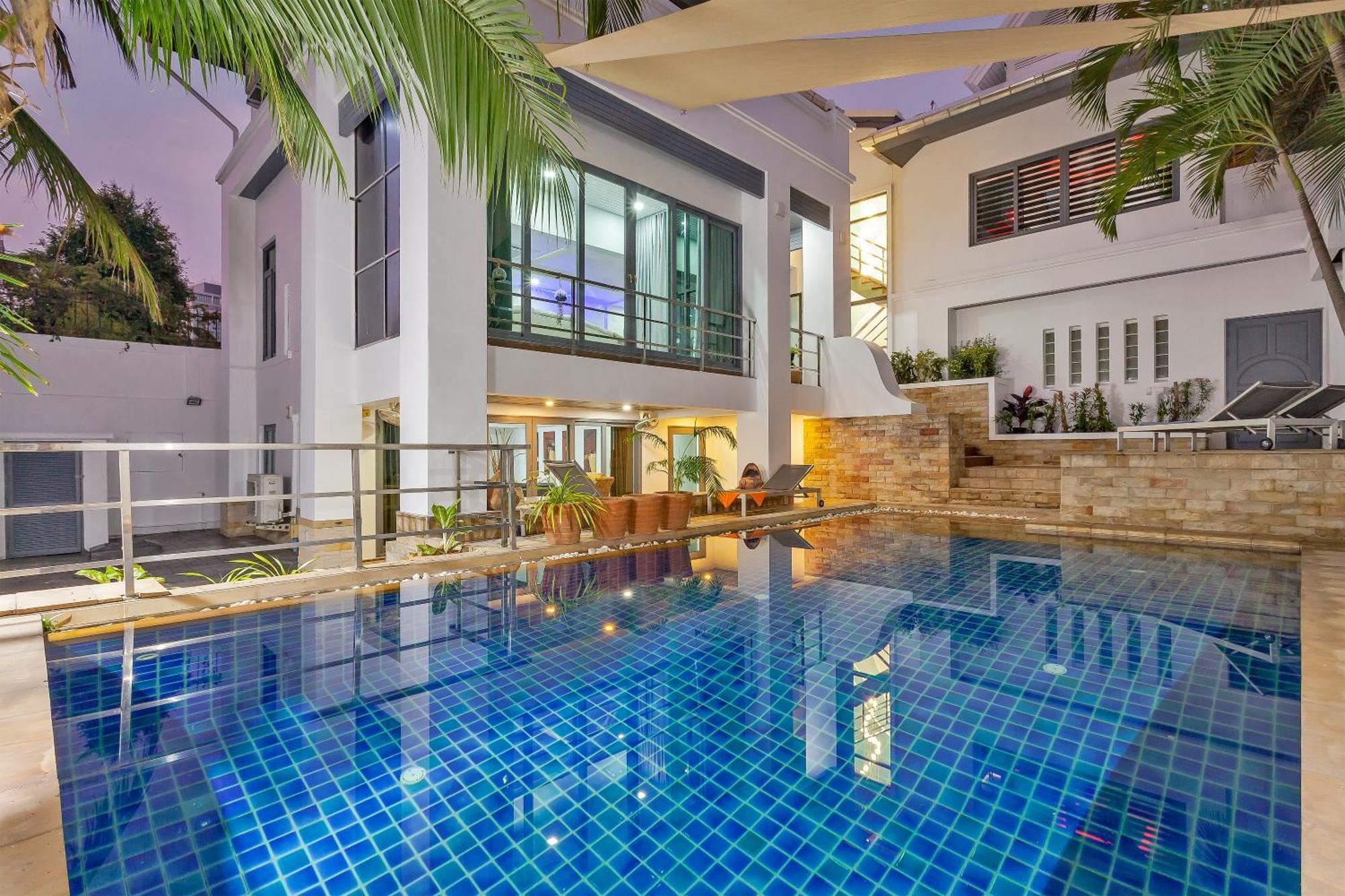 Angels-villa-pattaya-near-walking-street-4bed-8-people Pattaya