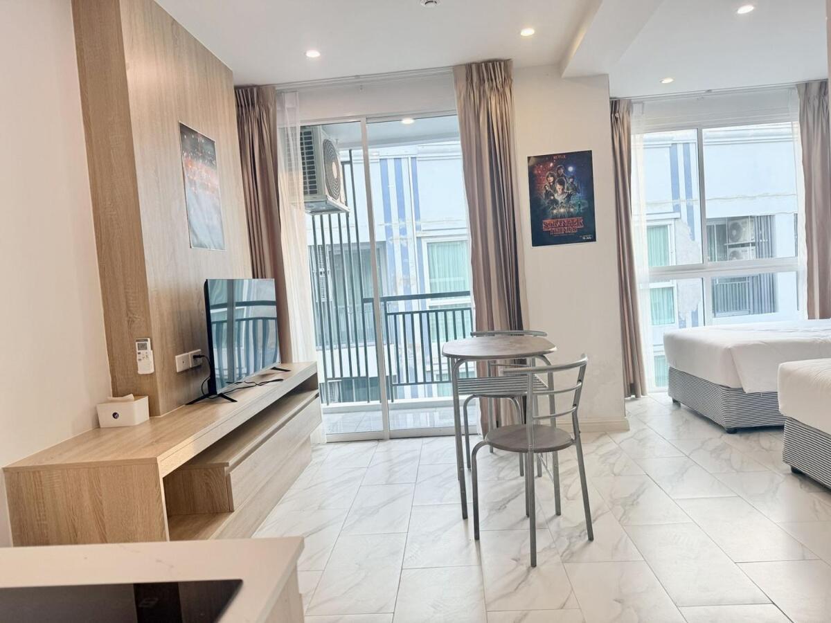 Apartment Stranger Things Pattaya