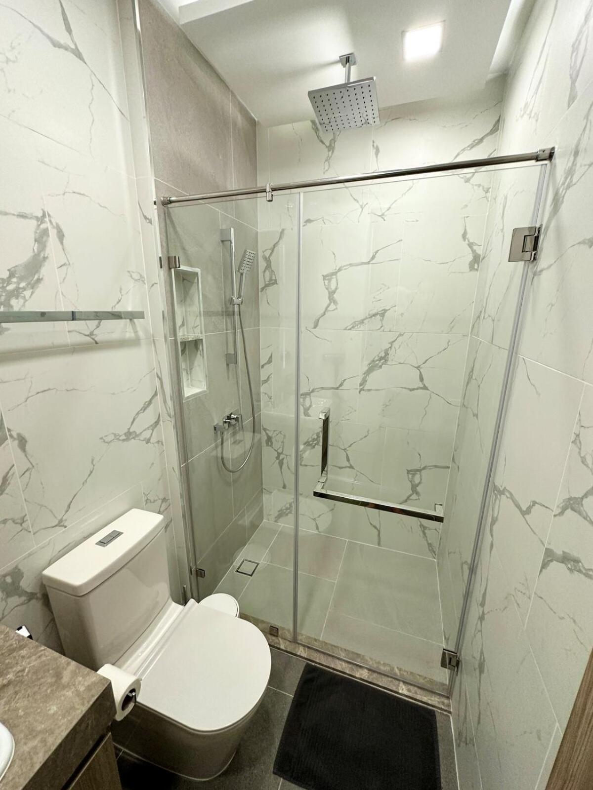 Super Luxury 3 Bedroom Private Pool With Jacuzzi, Near 711, 10 Minutes To Walking Street And - Mt8 Villa