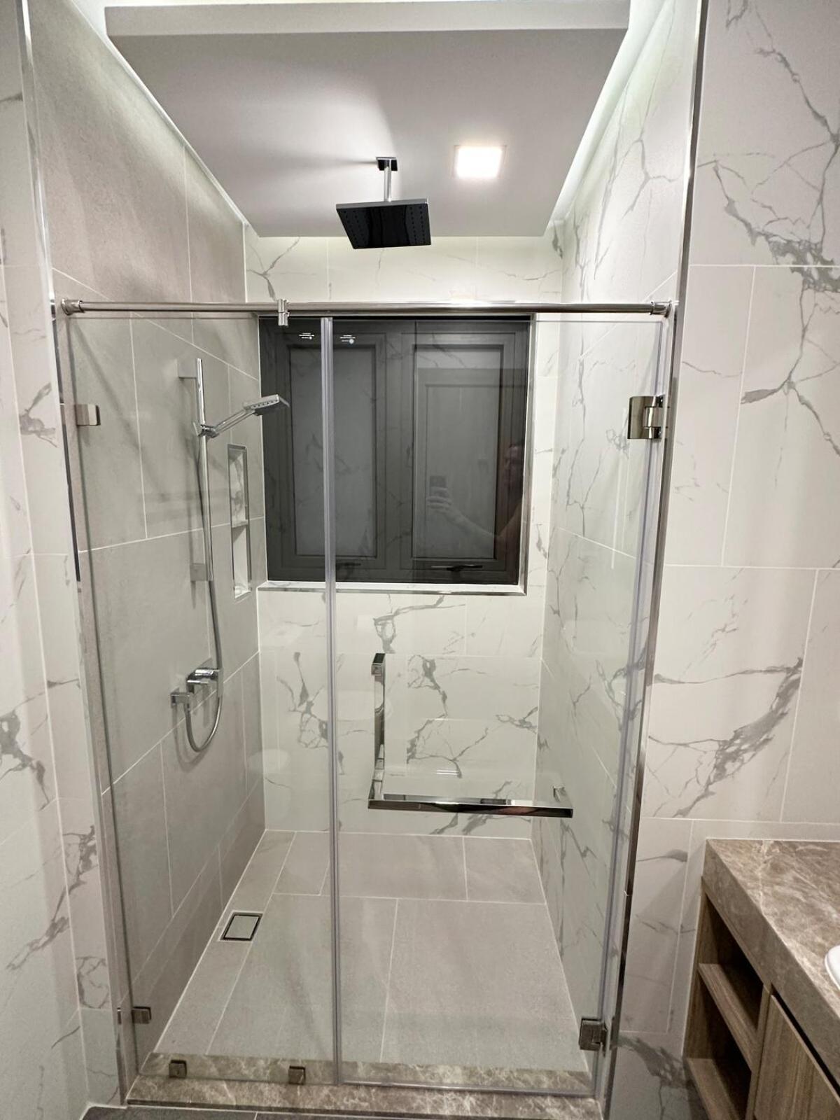 Super Luxury 3 Bedroom Private Pool With Jacuzzi, Near 711, 10 Minutes To Walking Street And - Mt8 Villa Pattaya