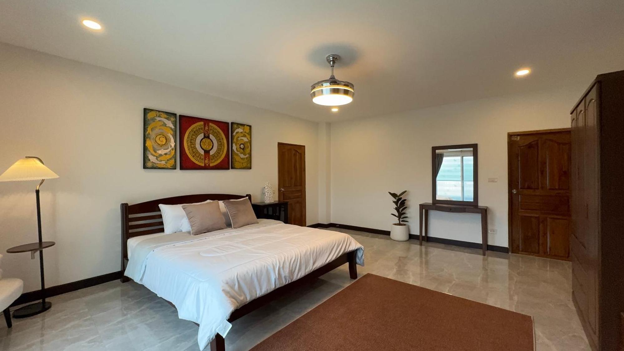 Book Now!! 800 Meters To Beach, Pattaya
