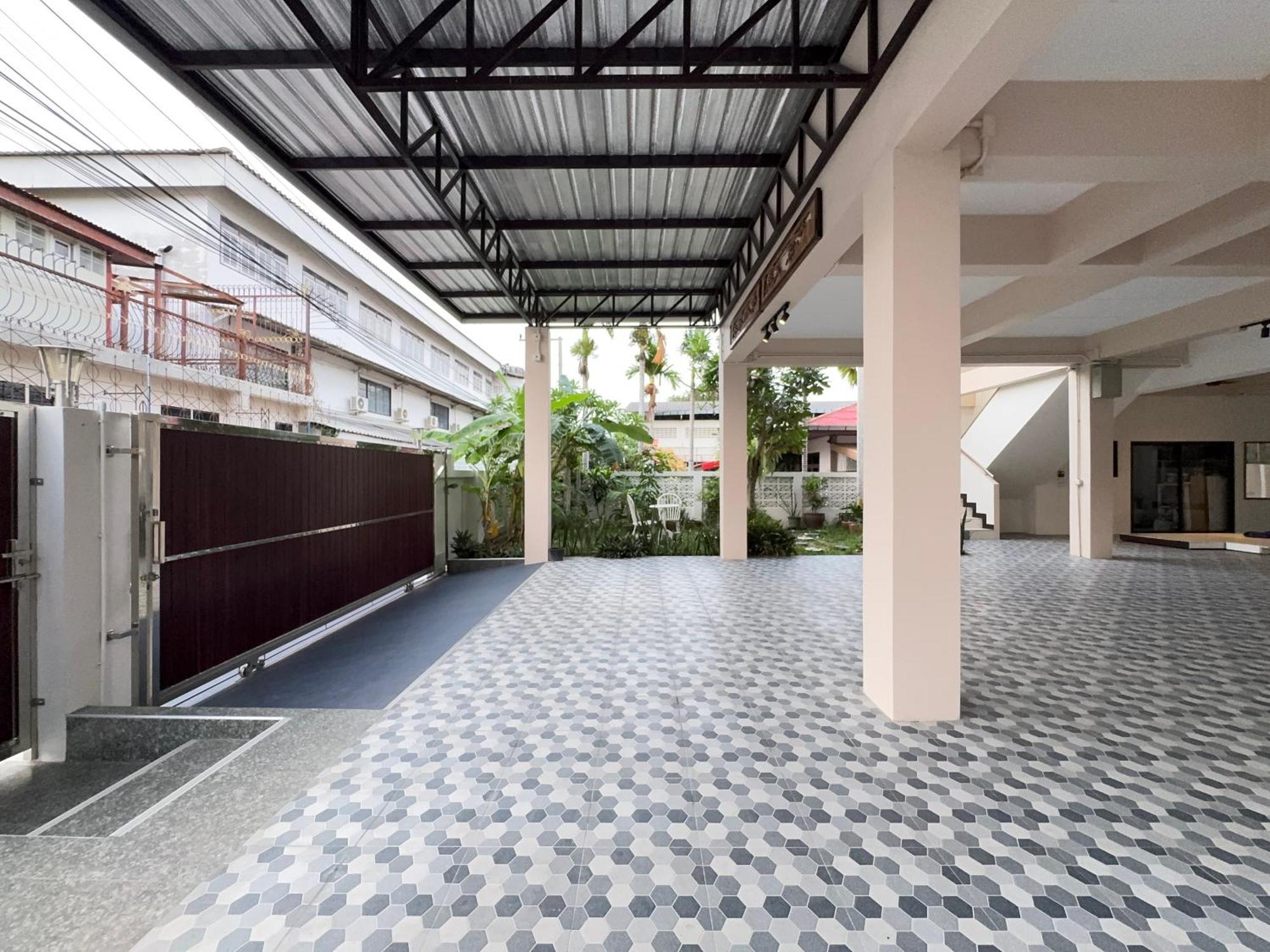 Book Now!! 800 Meters To Beach, *