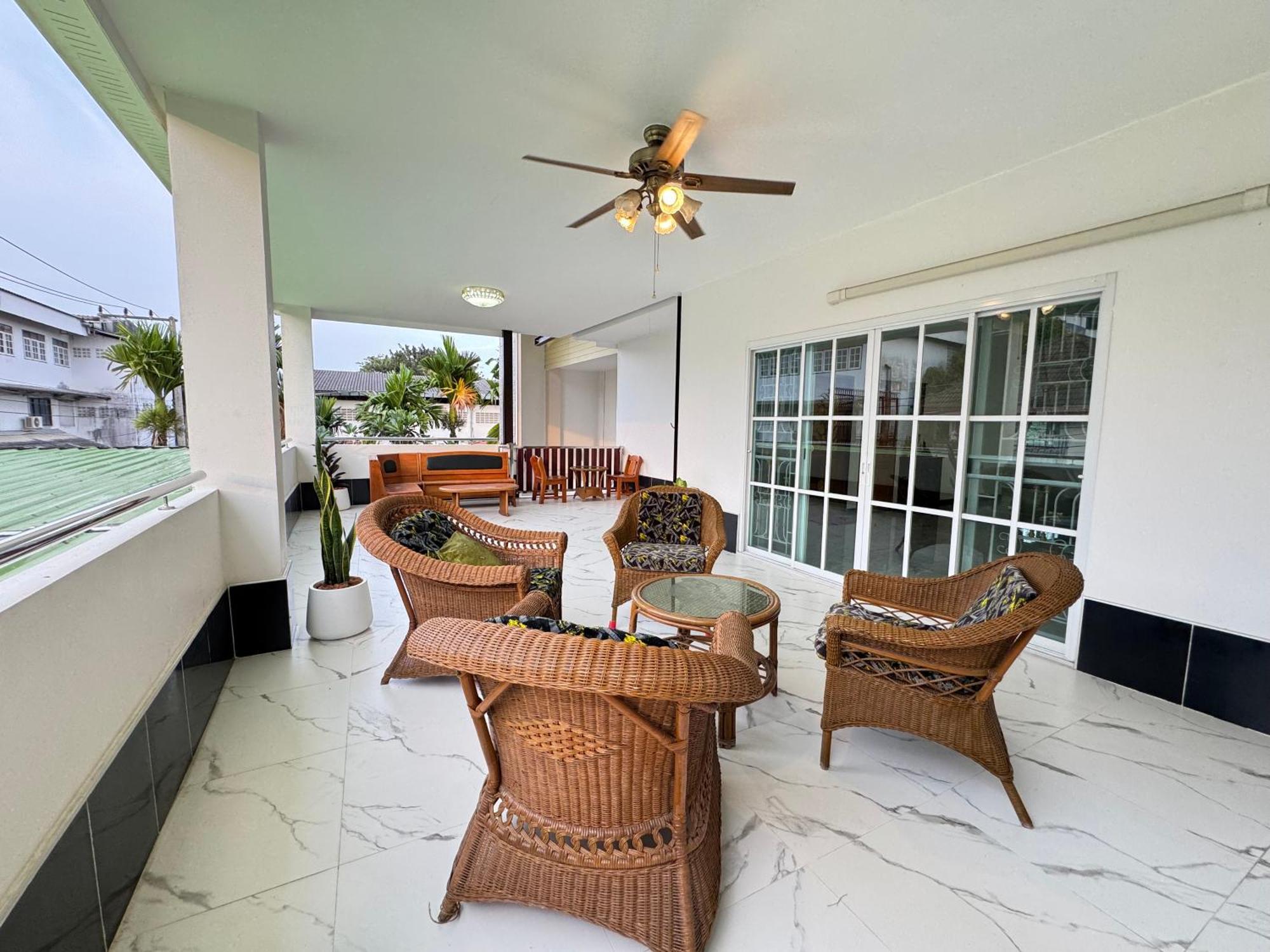 Book Now!! 800 Meters To Beach, Holiday home Pattaya