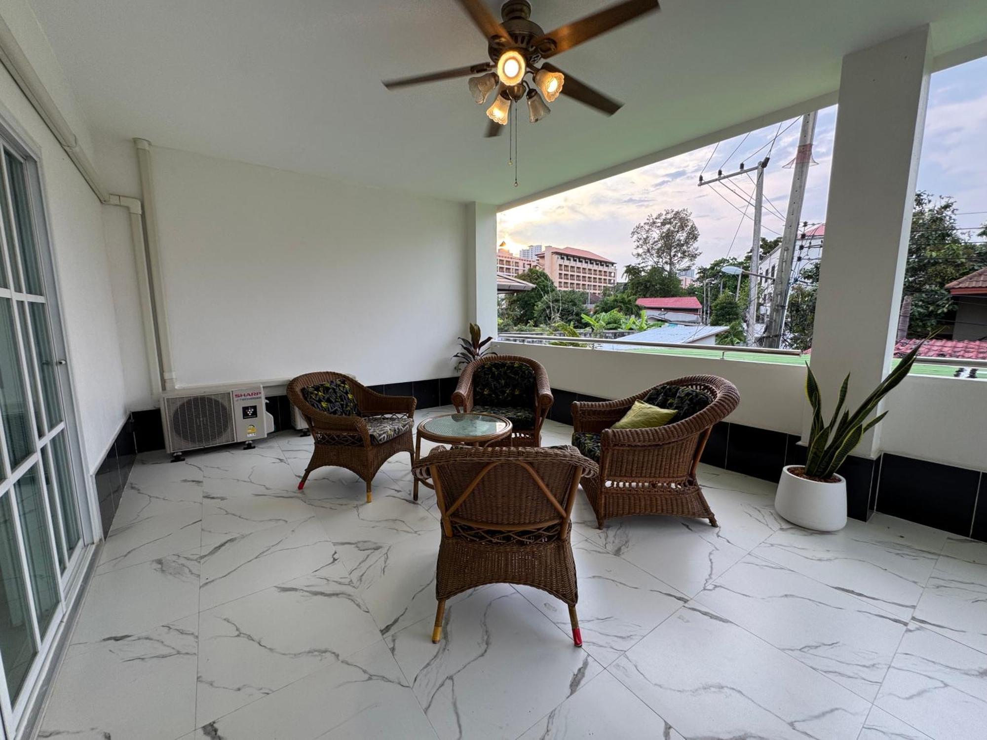 Book Now!! 800 Meters To Beach, Pattaya