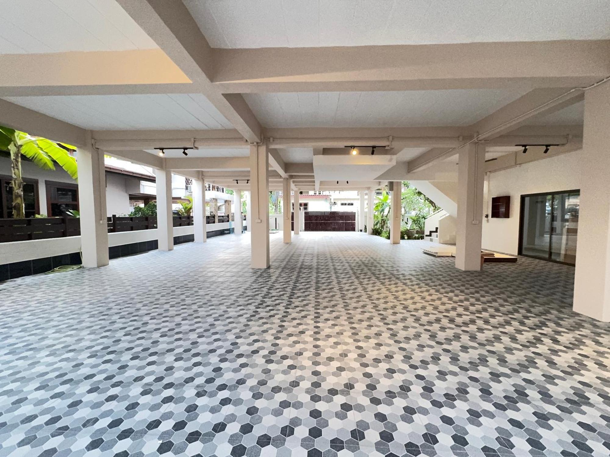Book Now!! 800 Meters To Beach,