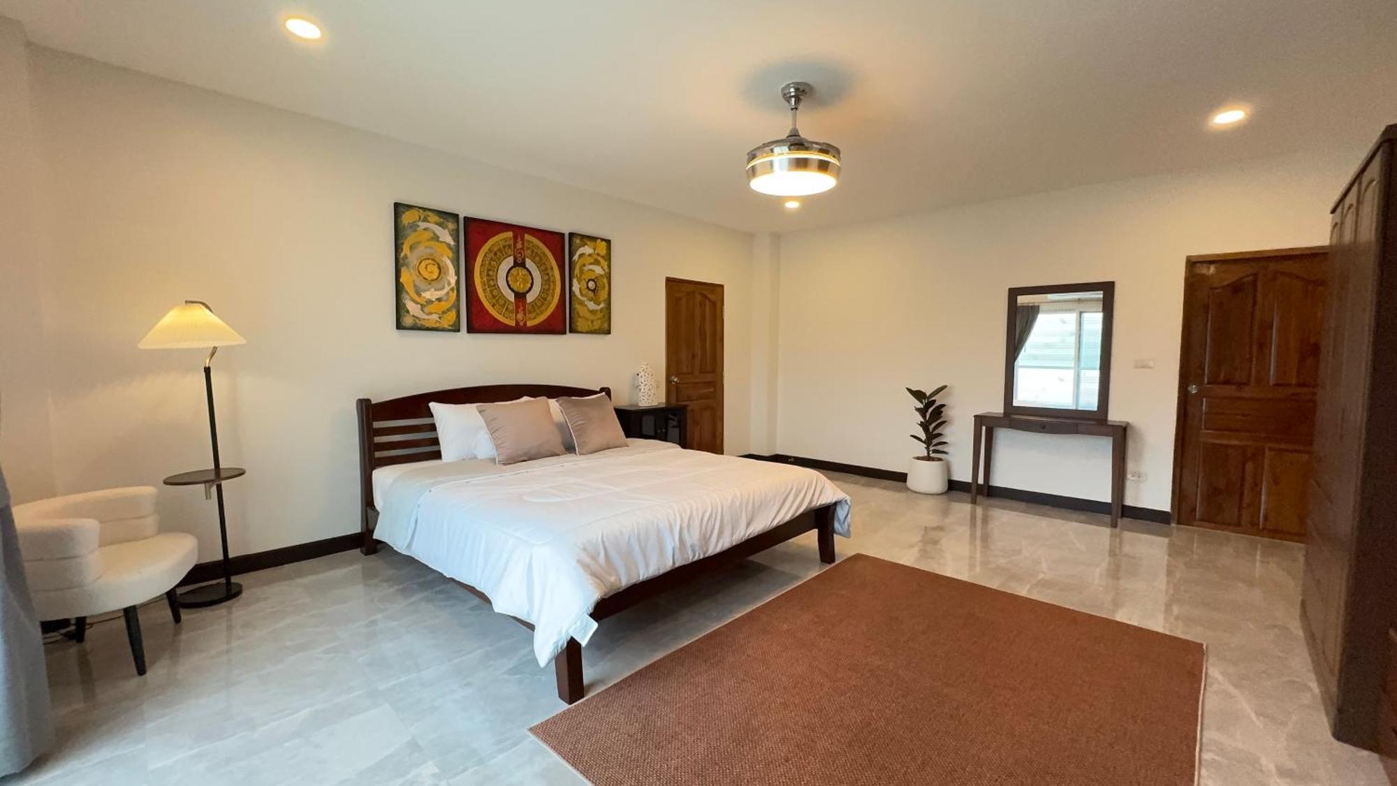 Book Now!! 800 Meters To Beach, Pattaya