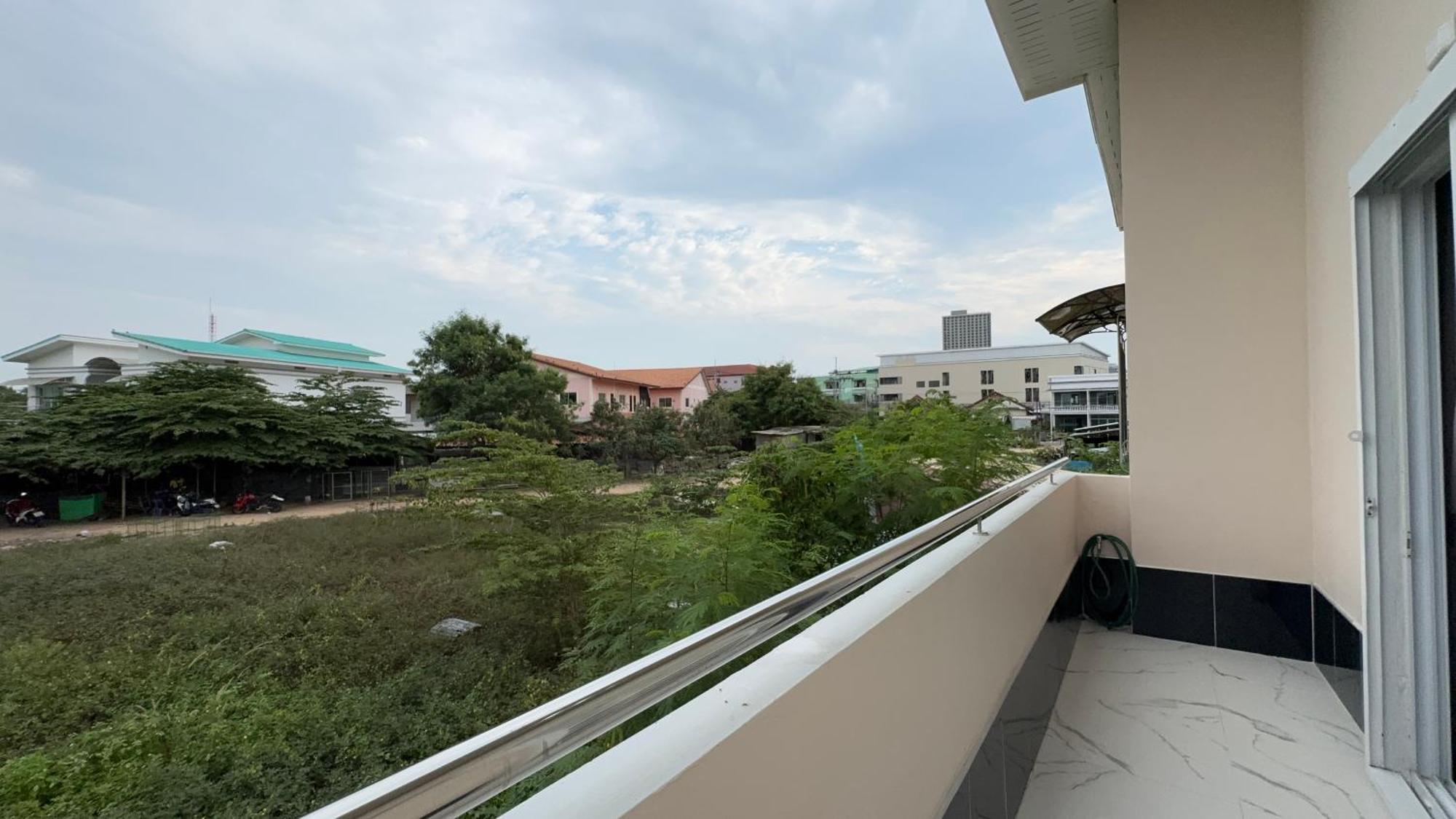 Book Now!! 800 Meters To Beach,