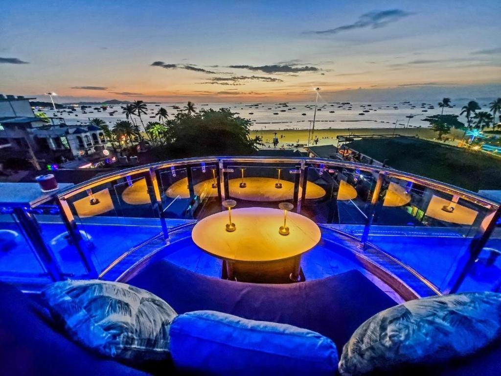 The Globe Hotel, Bar & Restaurant Hotel 3*