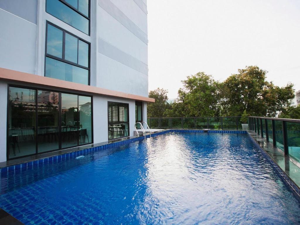 B2 South Premier Hotel Pattaya