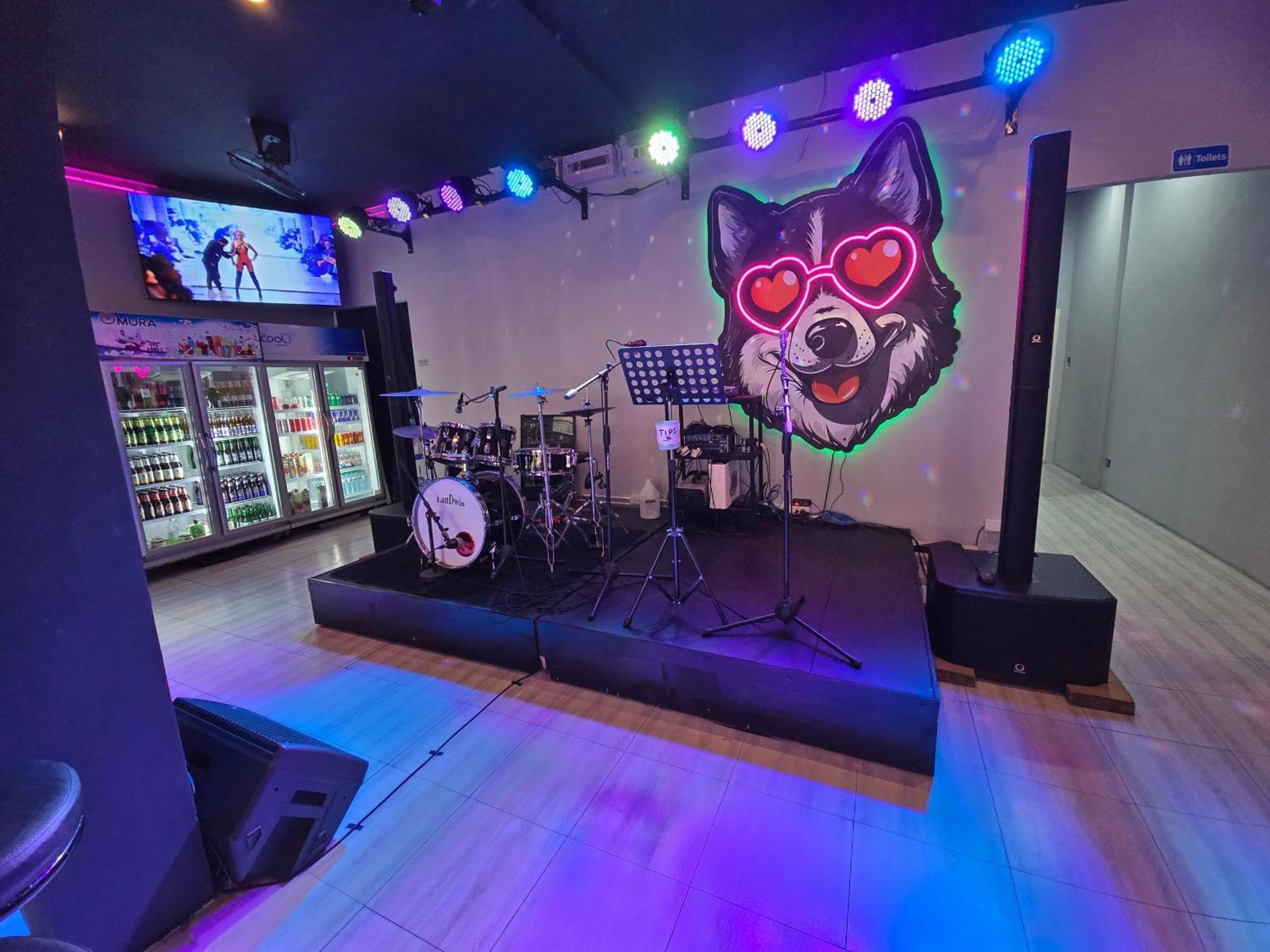 Huskies And Company Guest house *