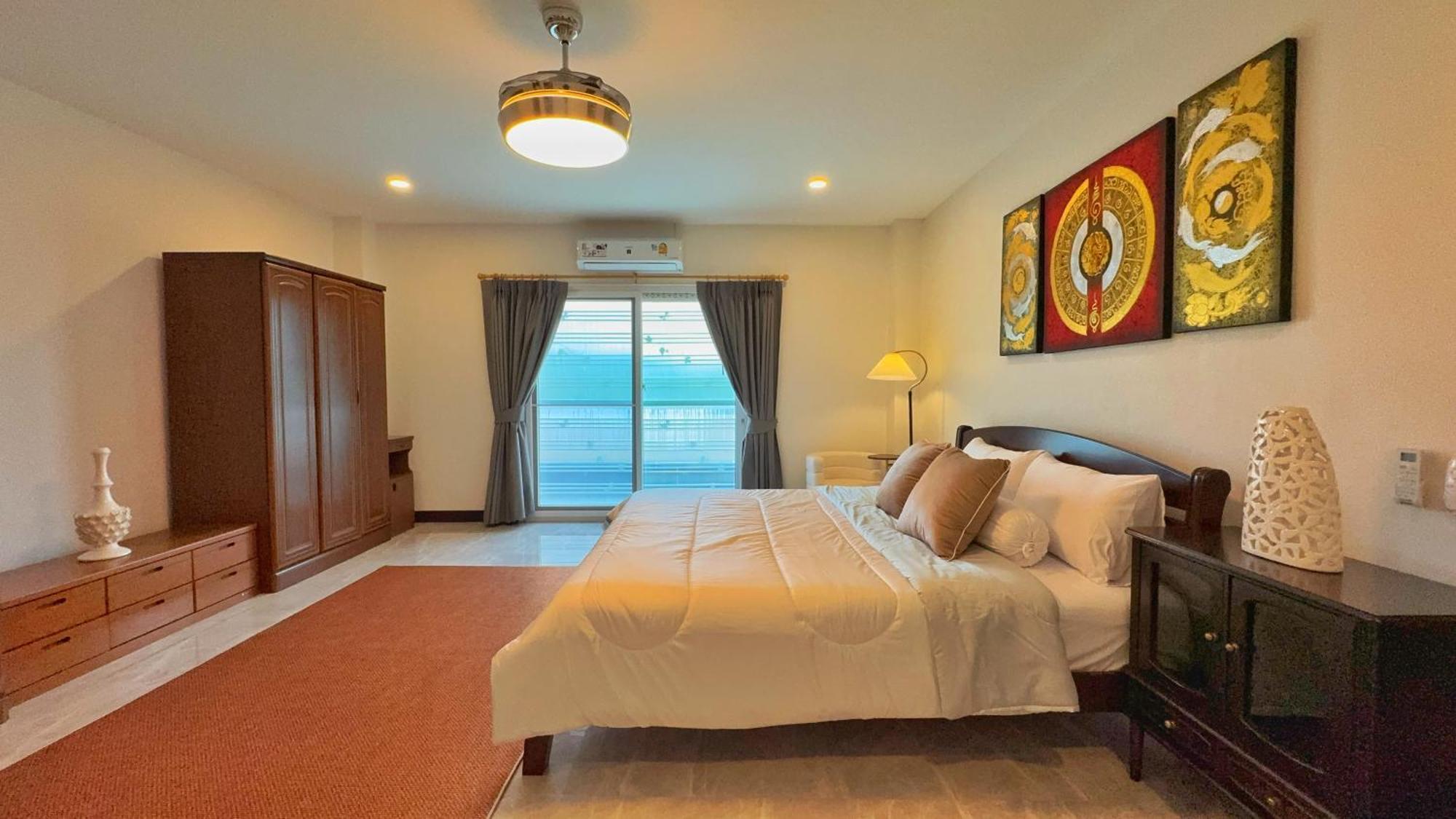 Book Now!! 800 Meters To Beach,