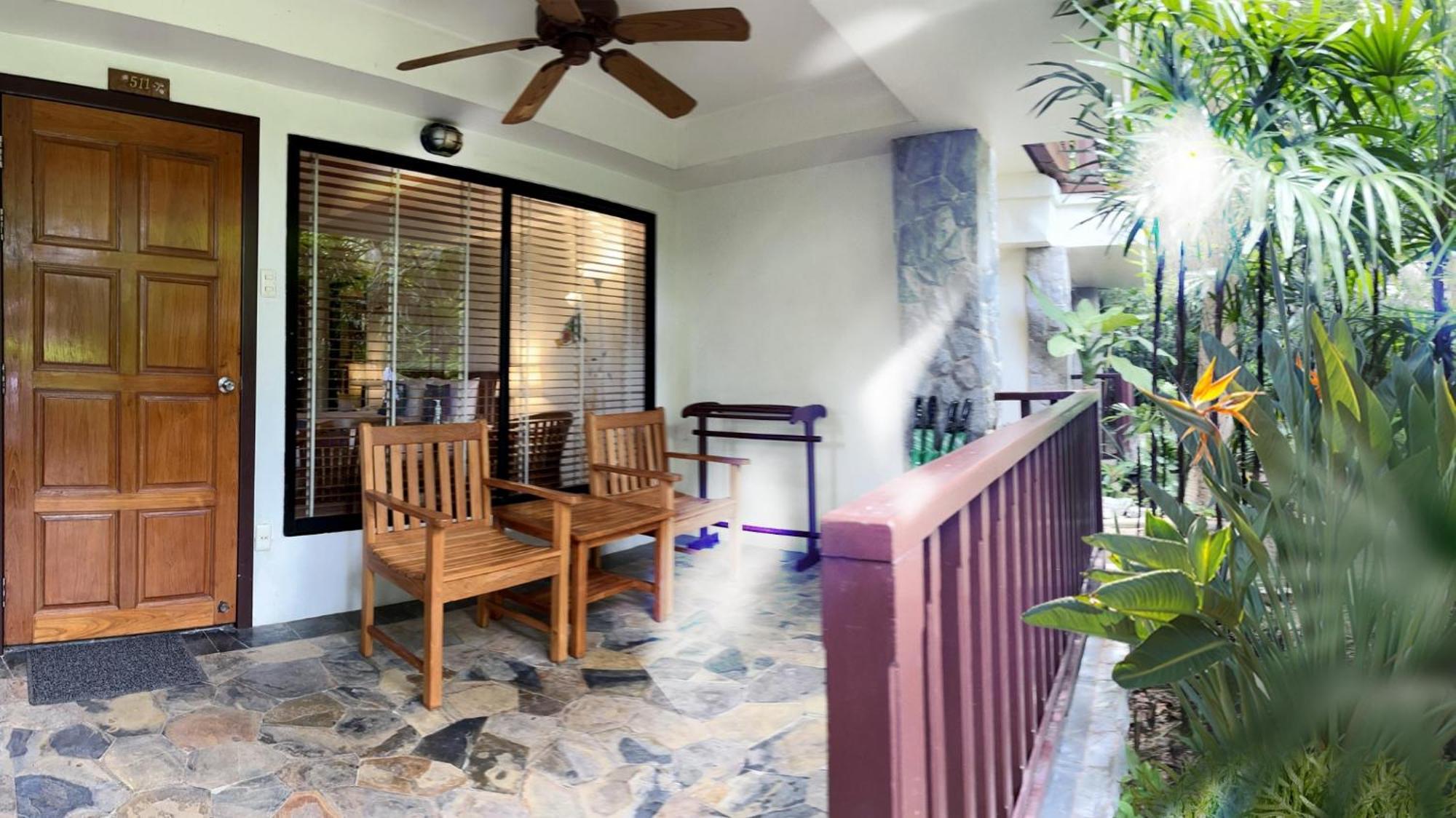 Tempat peranginan Birds And Bees 3*