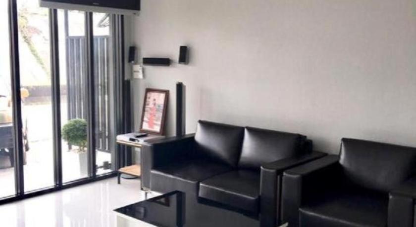 K Station Hotel