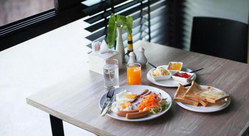 B2 South Premier Hotel 3*
